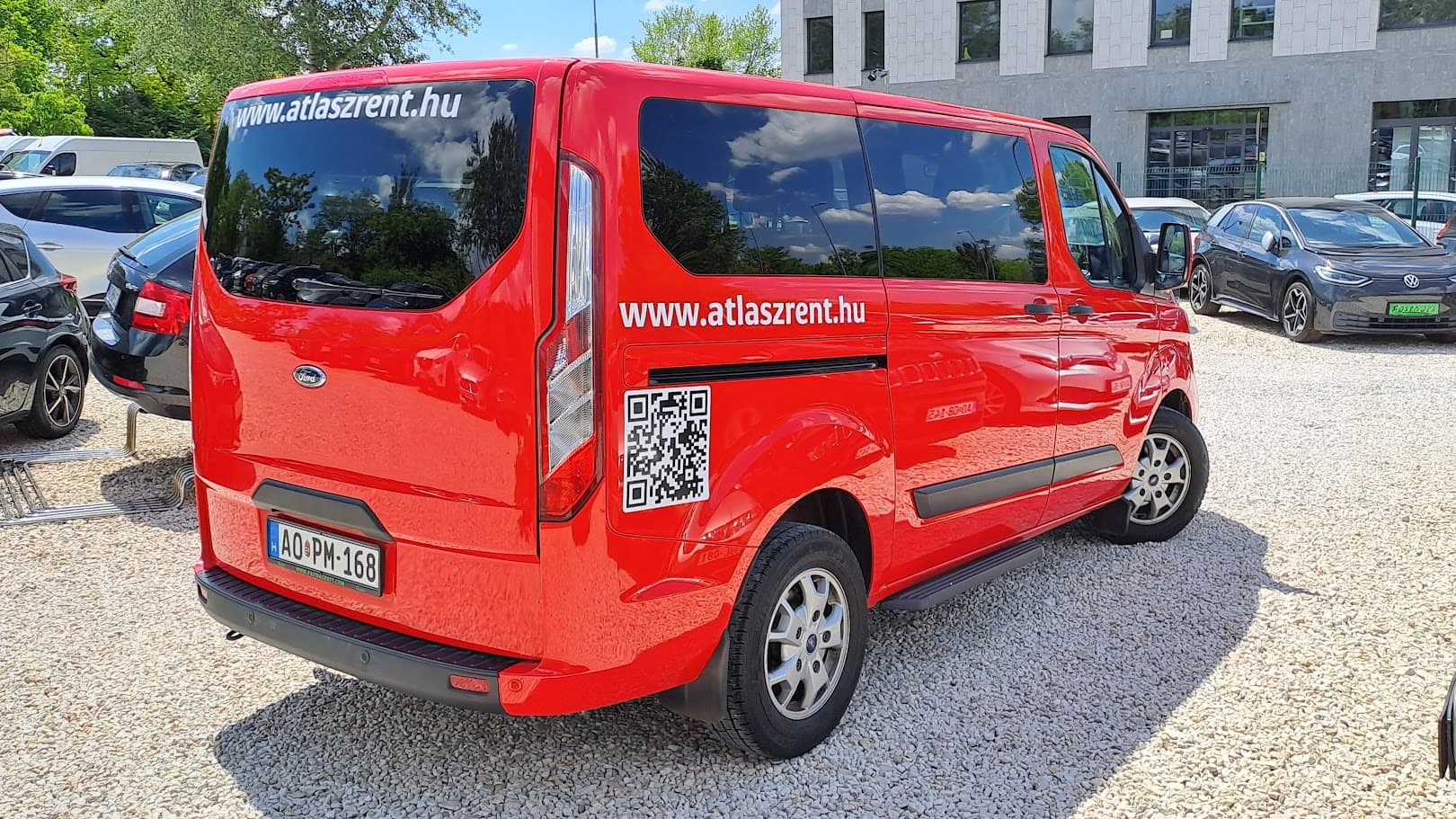 Ford Transit Custom L (9-passenger)